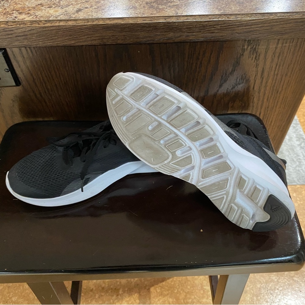 Only 1 pair left! Reebok running shoe. Immaculate condition.
